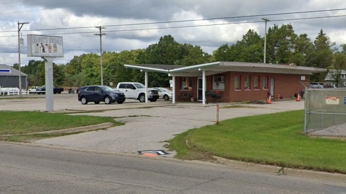 Dog n Suds (DogNSuds, Dog-N-Suds) - Muskegon - 5624 Apple Ave